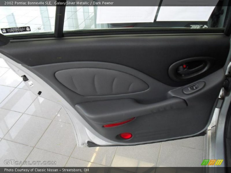 Door Panel of 2002 Bonneville SLE