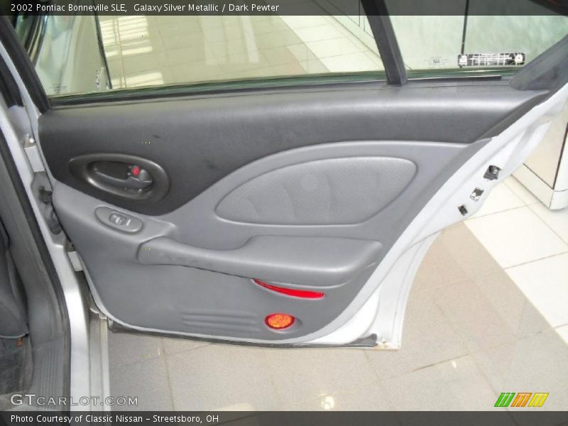 Door Panel of 2002 Bonneville SLE