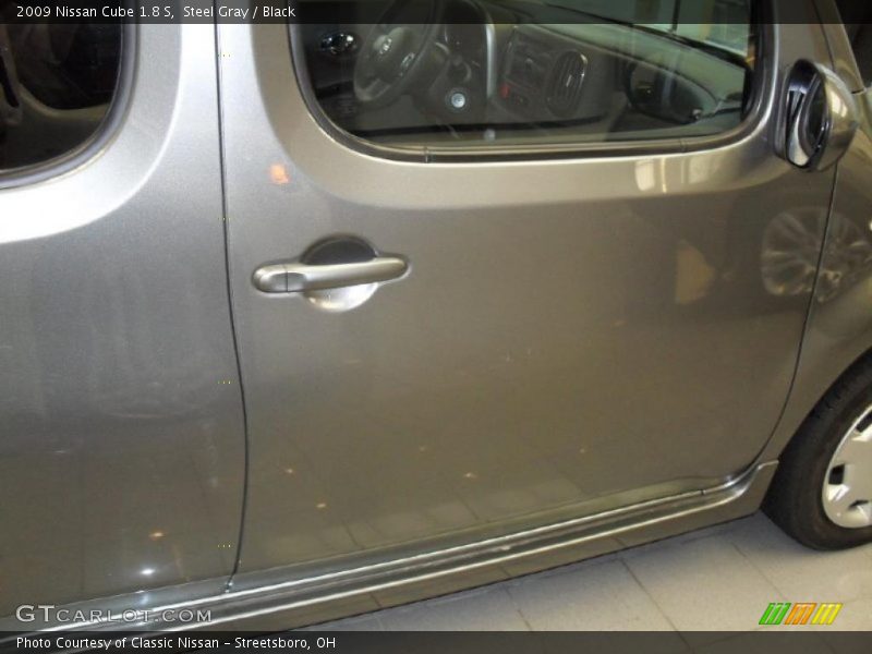 Steel Gray / Black 2009 Nissan Cube 1.8 S