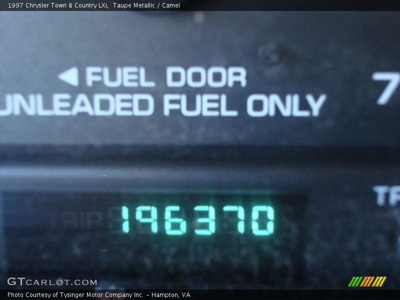 Taupe Metallic / Camel 1997 Chrysler Town & Country LXi
