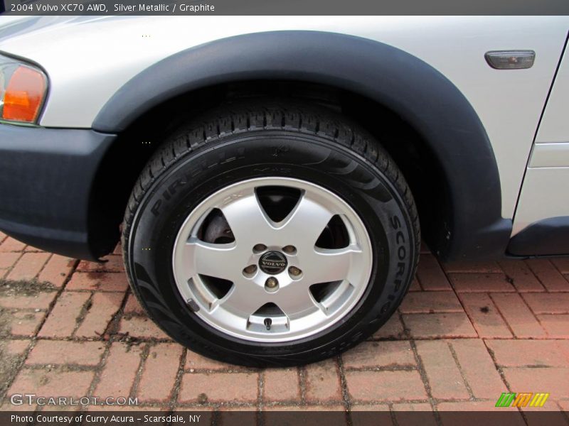Silver Metallic / Graphite 2004 Volvo XC70 AWD