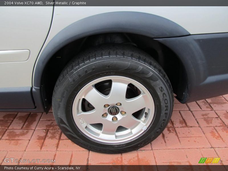 Silver Metallic / Graphite 2004 Volvo XC70 AWD