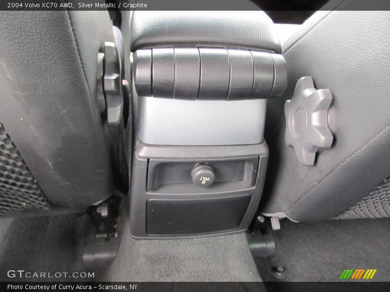 Silver Metallic / Graphite 2004 Volvo XC70 AWD