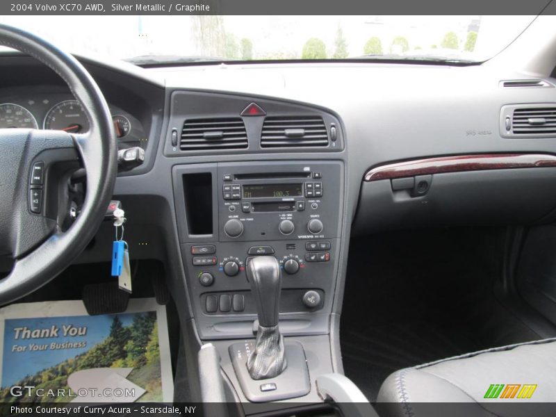 Silver Metallic / Graphite 2004 Volvo XC70 AWD