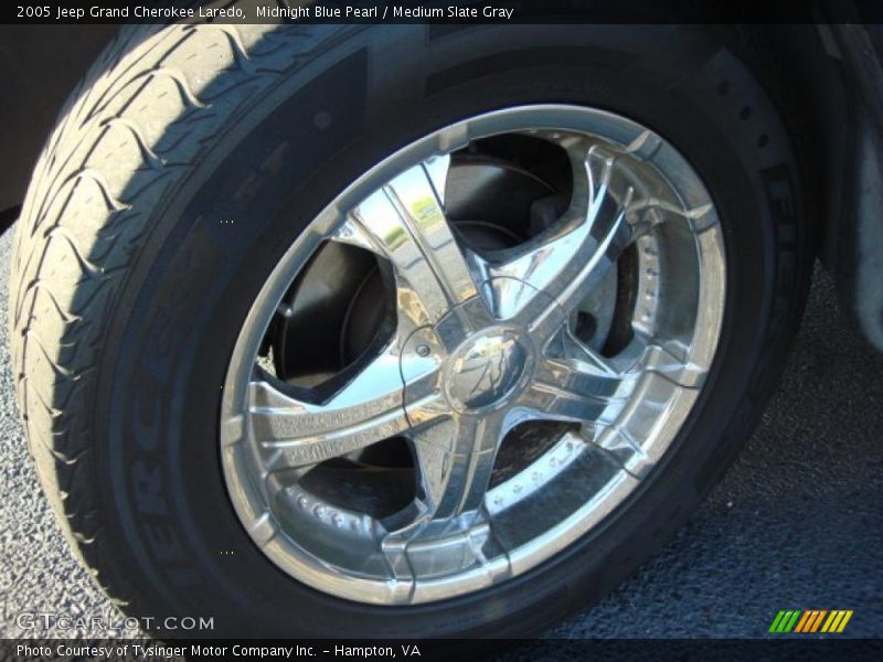 Custom Wheels of 2005 Grand Cherokee Laredo