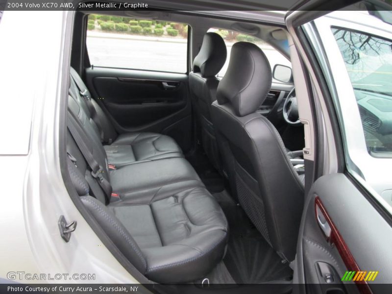 Silver Metallic / Graphite 2004 Volvo XC70 AWD