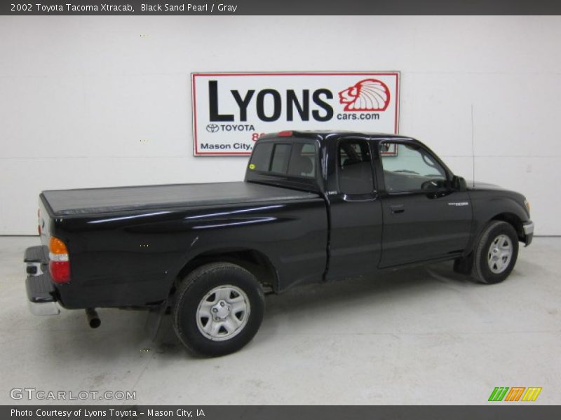 Black Sand Pearl / Gray 2002 Toyota Tacoma Xtracab