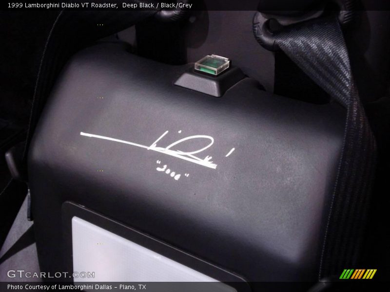 Deep Black / Black/Grey 1999 Lamborghini Diablo VT Roadster