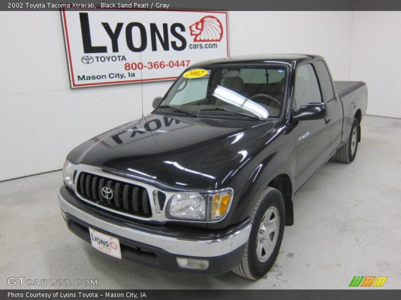 Black Sand Pearl / Gray 2002 Toyota Tacoma Xtracab
