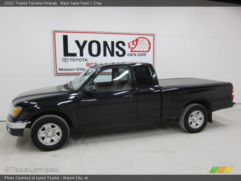 Black Sand Pearl / Gray 2002 Toyota Tacoma Xtracab