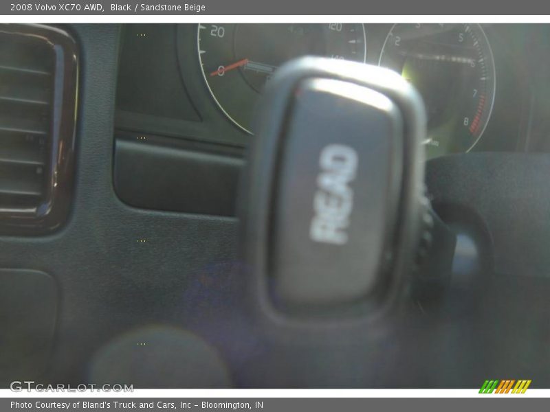 Black / Sandstone Beige 2008 Volvo XC70 AWD