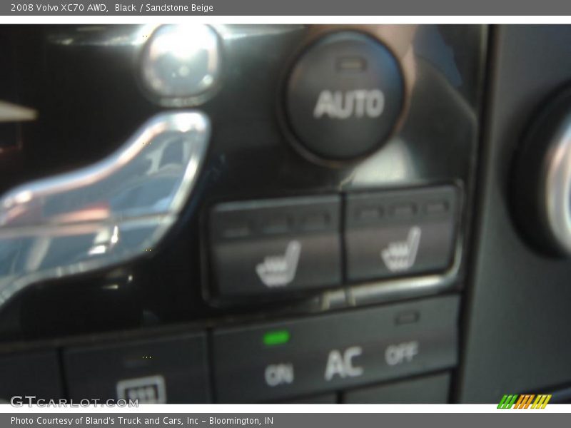 Black / Sandstone Beige 2008 Volvo XC70 AWD