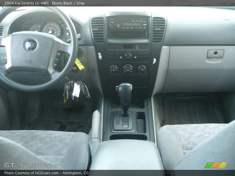 Ebony Black / Gray 2004 Kia Sorento LX 4WD