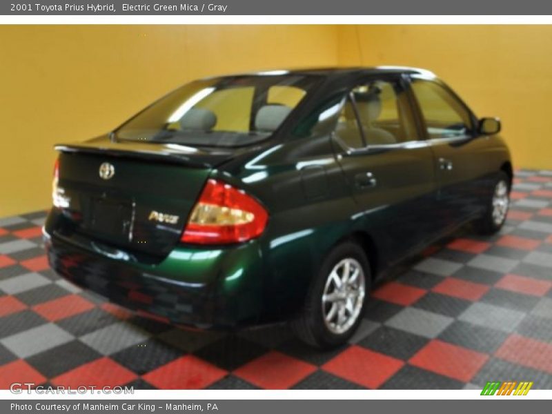 Electric Green Mica / Gray 2001 Toyota Prius Hybrid