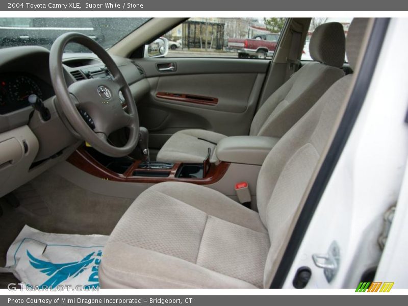 Super White / Stone 2004 Toyota Camry XLE