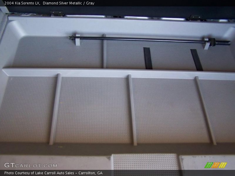 Diamond Silver Metallic / Gray 2004 Kia Sorento LX