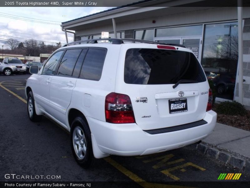 Super White / Gray 2005 Toyota Highlander 4WD