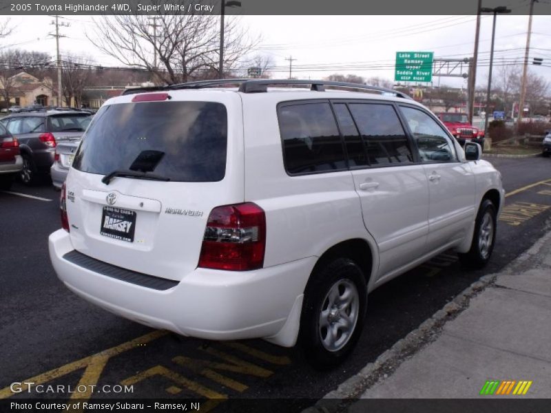 Super White / Gray 2005 Toyota Highlander 4WD
