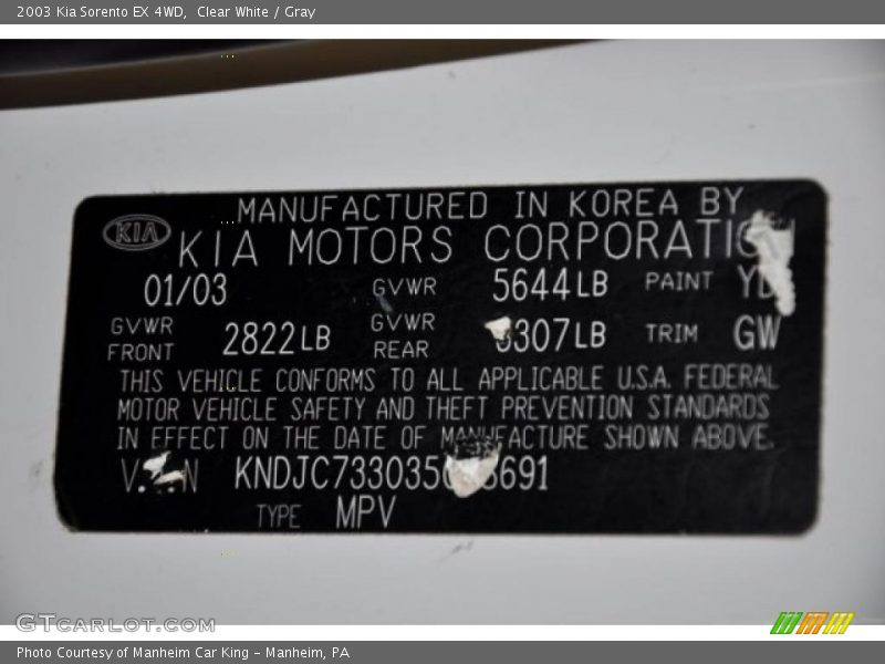 Clear White / Gray 2003 Kia Sorento EX 4WD