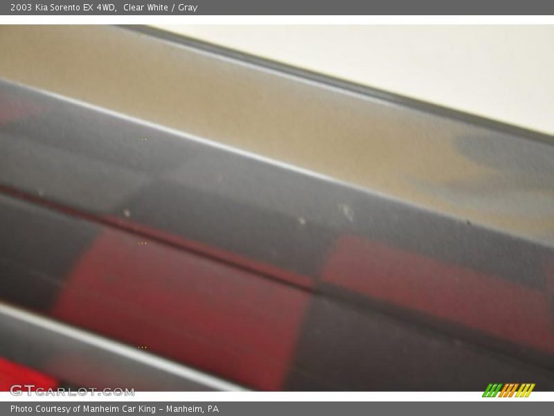 Clear White / Gray 2003 Kia Sorento EX 4WD