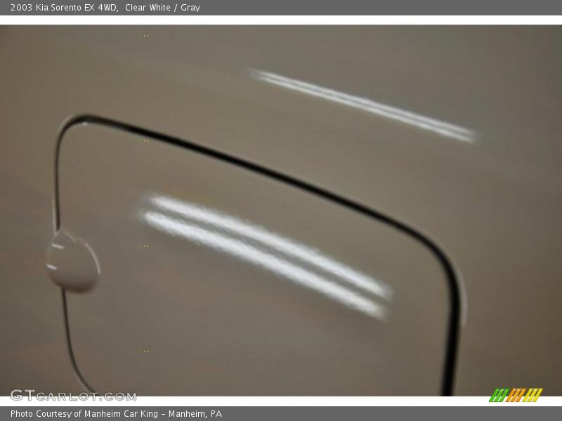Clear White / Gray 2003 Kia Sorento EX 4WD