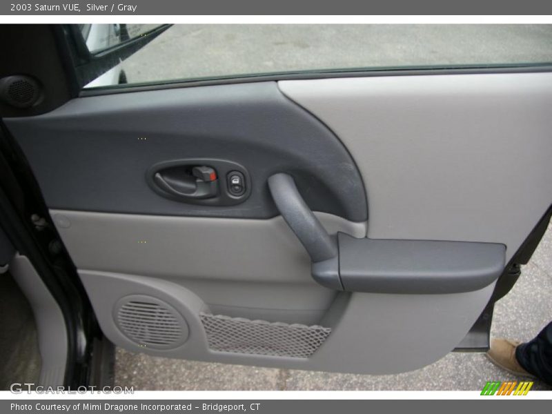 Silver / Gray 2003 Saturn VUE
