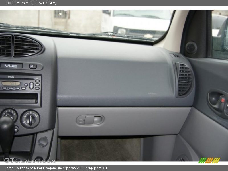 Silver / Gray 2003 Saturn VUE