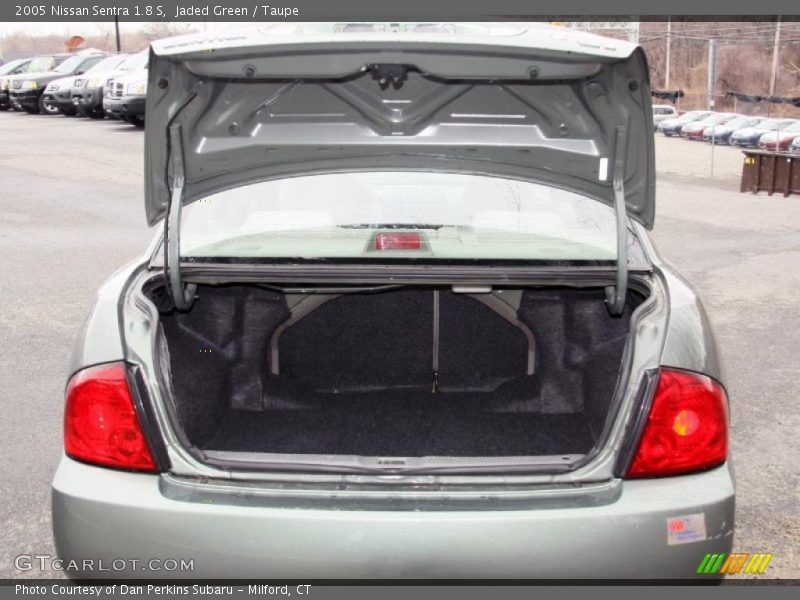 Jaded Green / Taupe 2005 Nissan Sentra 1.8 S