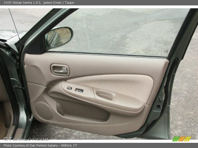 Jaded Green / Taupe 2005 Nissan Sentra 1.8 S