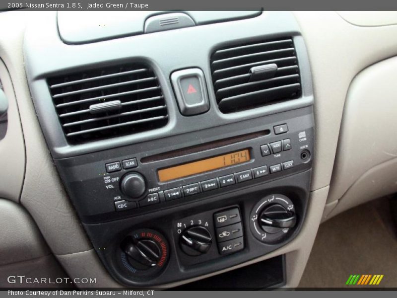 Jaded Green / Taupe 2005 Nissan Sentra 1.8 S