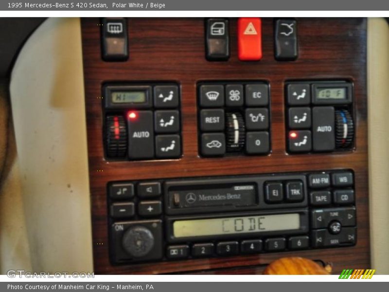 Polar White / Beige 1995 Mercedes-Benz S 420 Sedan