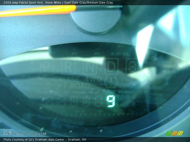 Stone White / Dark Slate Gray/Medium Slate Gray 2009 Jeep Patriot Sport 4x4
