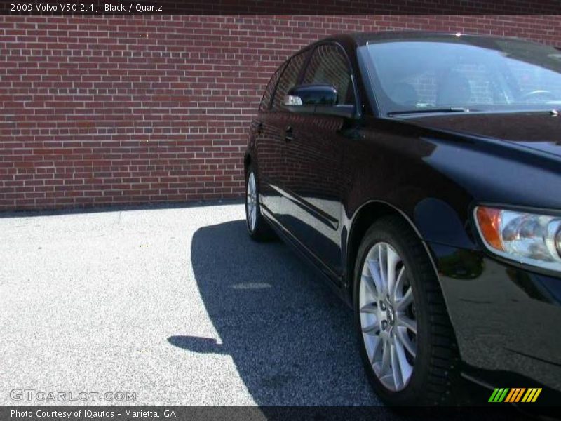 Black / Quartz 2009 Volvo V50 2.4i