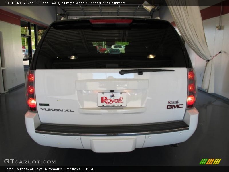 Summit White / Cocoa/Light Cashmere 2011 GMC Yukon XL Denali AWD