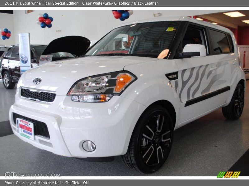 Clear White/Grey Graphics / Black Leather 2011 Kia Soul White Tiger Special Edition