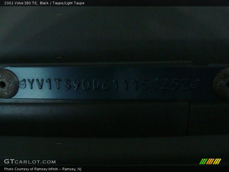 Black / Taupe/Light Taupe 2001 Volvo S80 T6