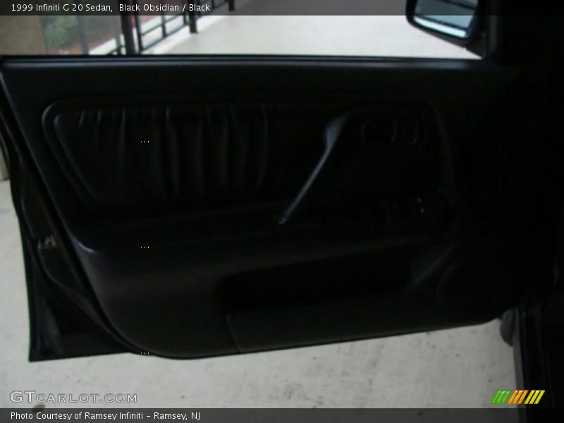 Black Obsidian / Black 1999 Infiniti G 20 Sedan