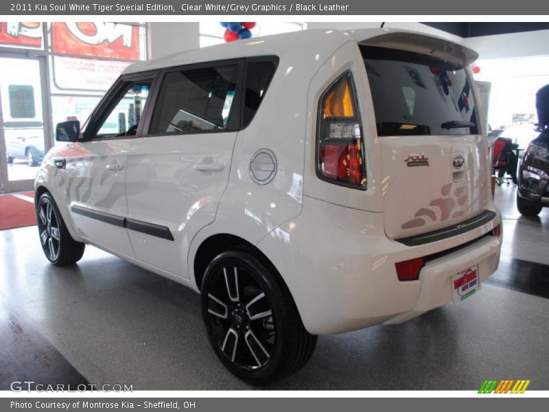 Clear White/Grey Graphics / Black Leather 2011 Kia Soul White Tiger Special Edition