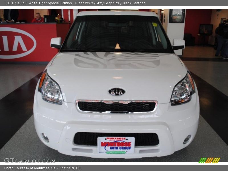 Clear White/Grey Graphics / Black Leather 2011 Kia Soul White Tiger Special Edition