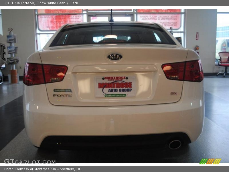 Snow White Pearl / Black 2011 Kia Forte SX