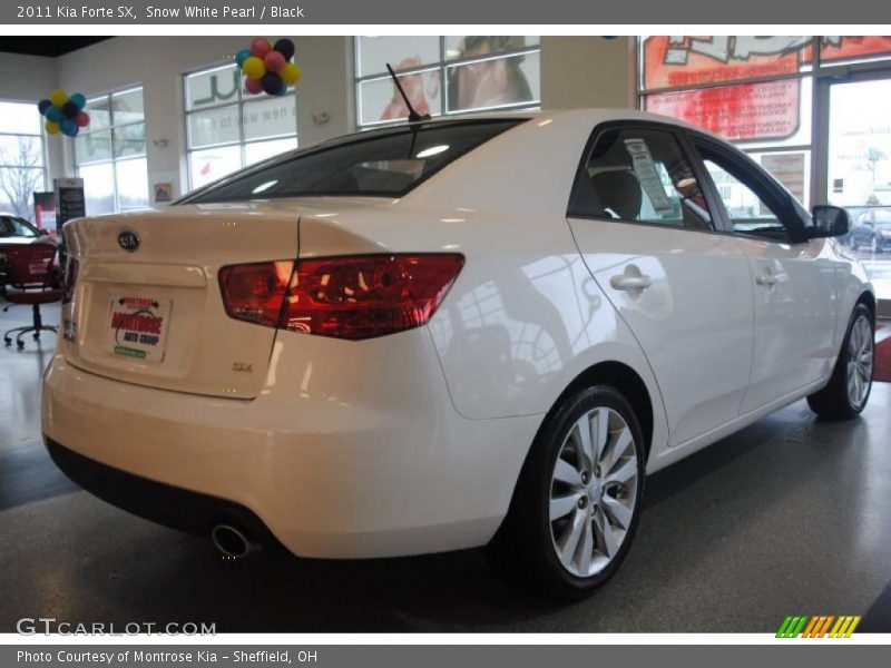 Snow White Pearl / Black 2011 Kia Forte SX