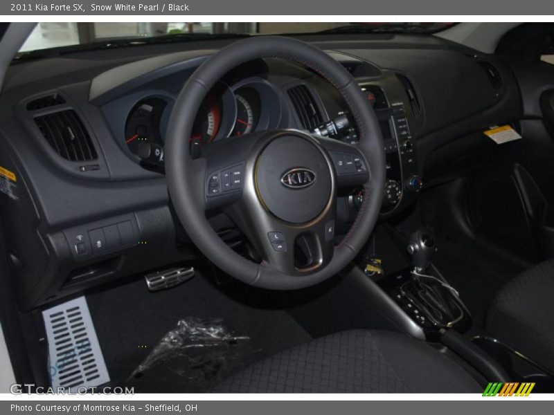 Snow White Pearl / Black 2011 Kia Forte SX
