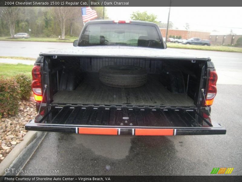 Black / Dark Charcoal 2004 Chevrolet Silverado 1500 LS Regular Cab