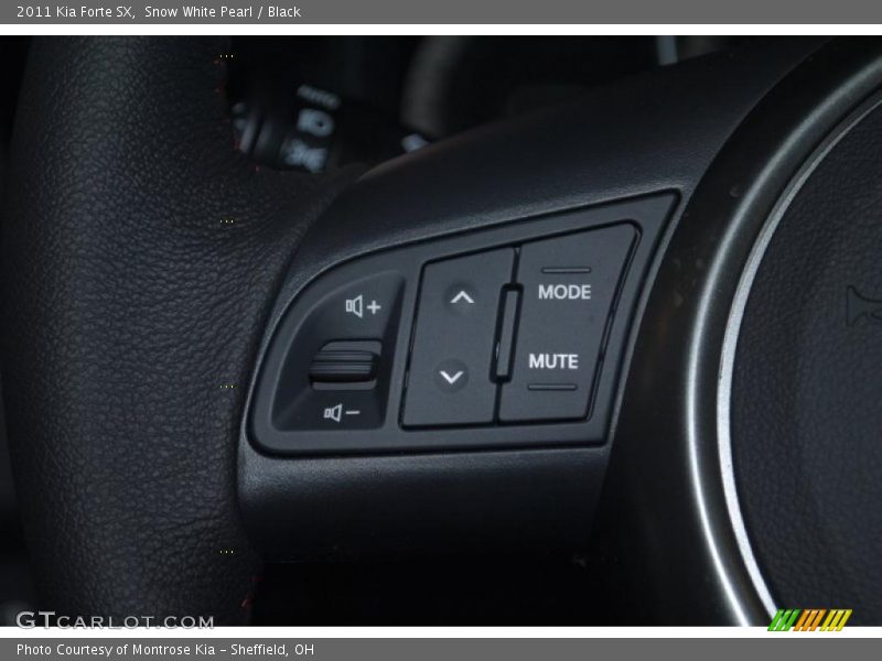 Snow White Pearl / Black 2011 Kia Forte SX