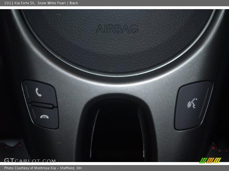 Snow White Pearl / Black 2011 Kia Forte SX