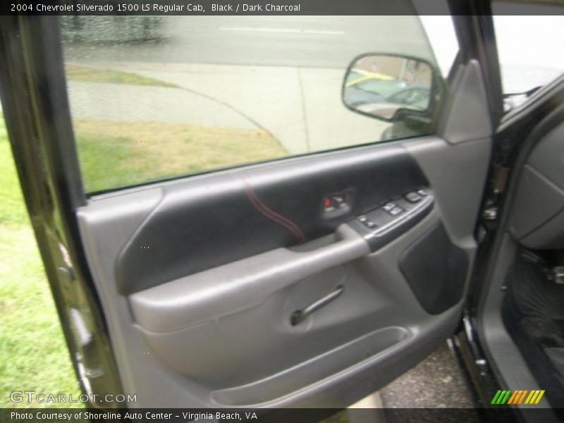Black / Dark Charcoal 2004 Chevrolet Silverado 1500 LS Regular Cab
