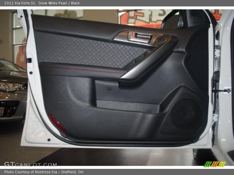 Snow White Pearl / Black 2011 Kia Forte SX