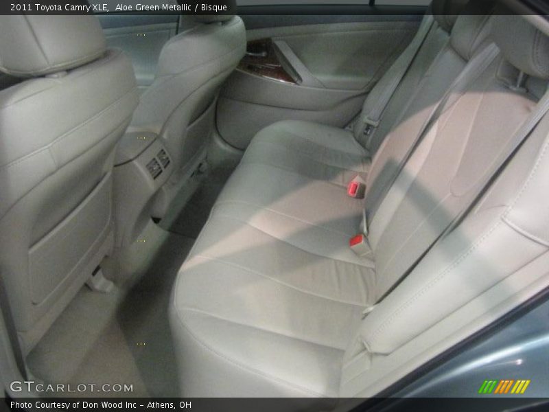 Aloe Green Metallic / Bisque 2011 Toyota Camry XLE