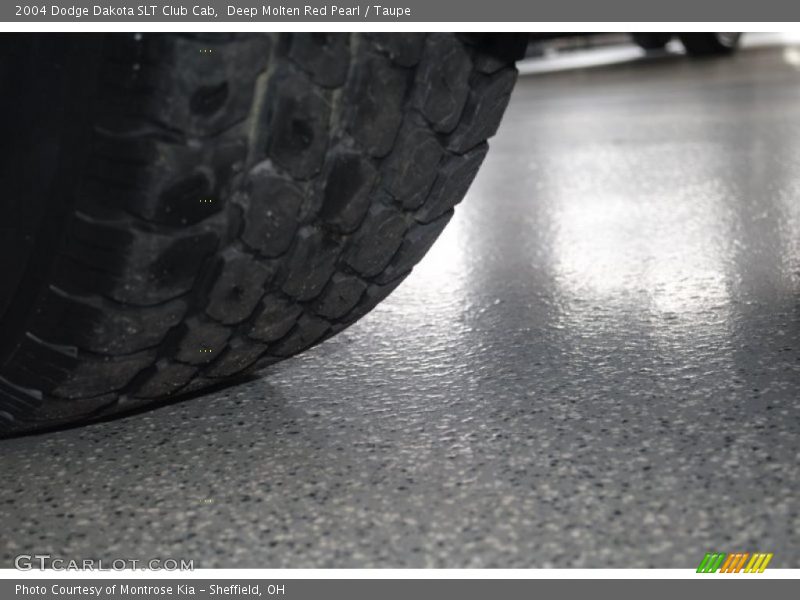 Deep Molten Red Pearl / Taupe 2004 Dodge Dakota SLT Club Cab