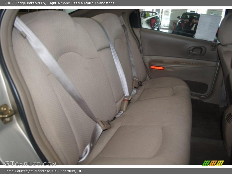  2002 Intrepid ES Sandstone Interior